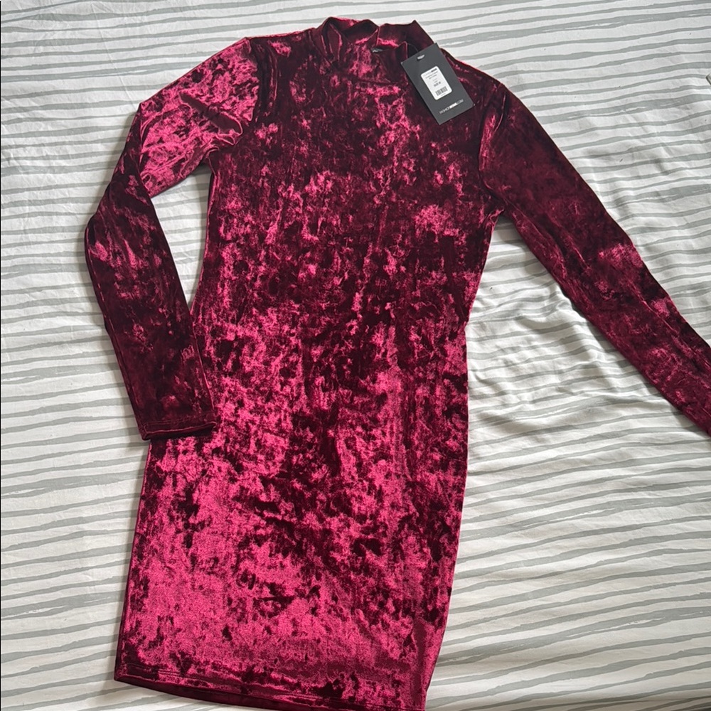 Elegant Velvet Dress in Rich Pink